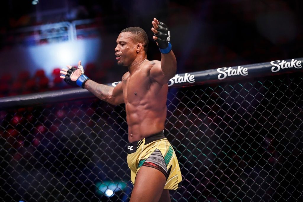 Jailton Almeida Secures Another First Round Finish Submits Jairzinho Rozenstruik In Ufc On Abc