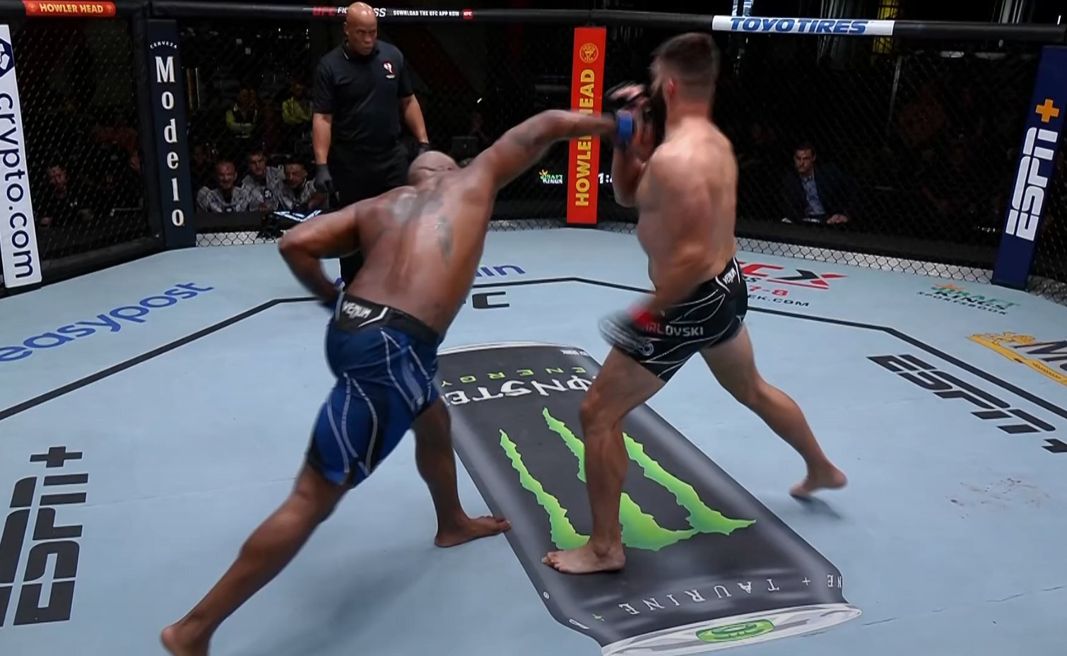 Don'Tale Mayes TKO's Andrei Arlovski in the second at UFC on ESPN 46 - Vimarsana News