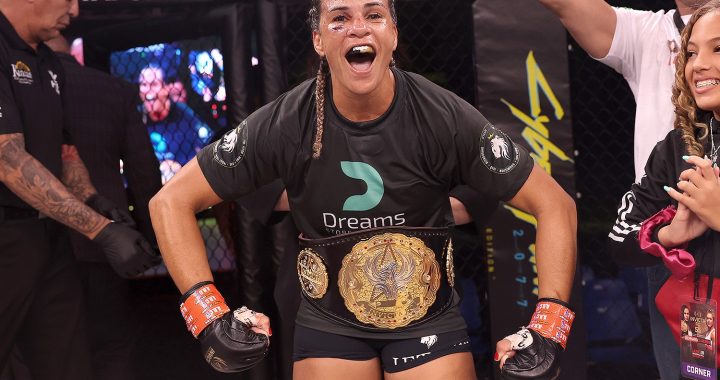 Invicta FC 55, Talita Bernardo