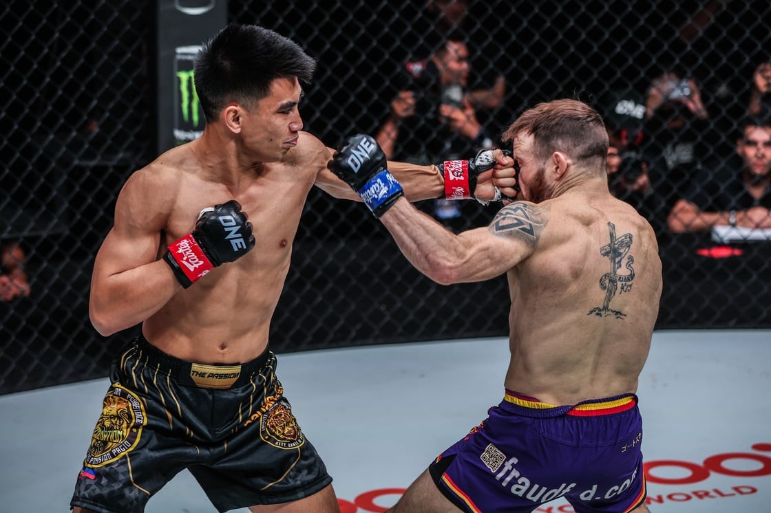 Joshua Pacio Unifies ONE Strawweight MMA World Title with TKO Victory Over  Jarred Brooks