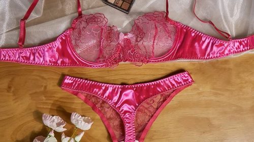 exotic women's lingerie