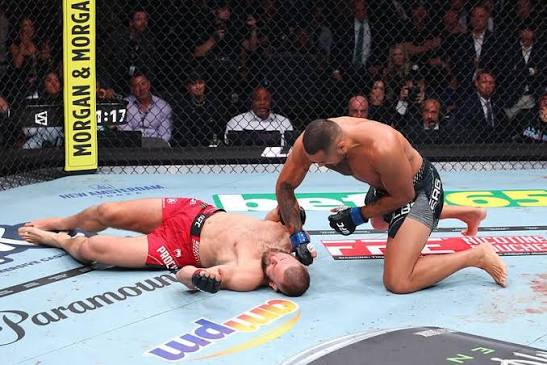 UFC 327